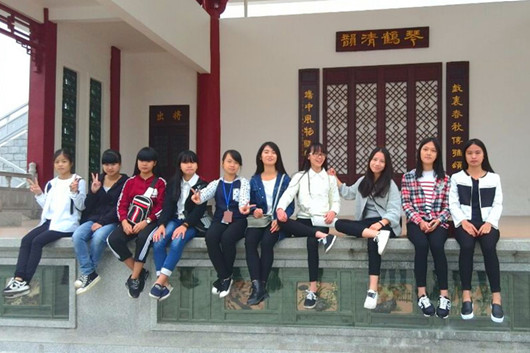 肇庆经贸学校
