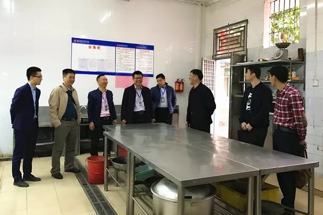 广东省供销社领导到我校指导工作